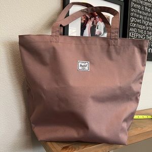 Herschel Tote